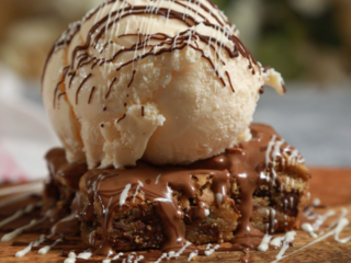 Blondie Brownie Sundae