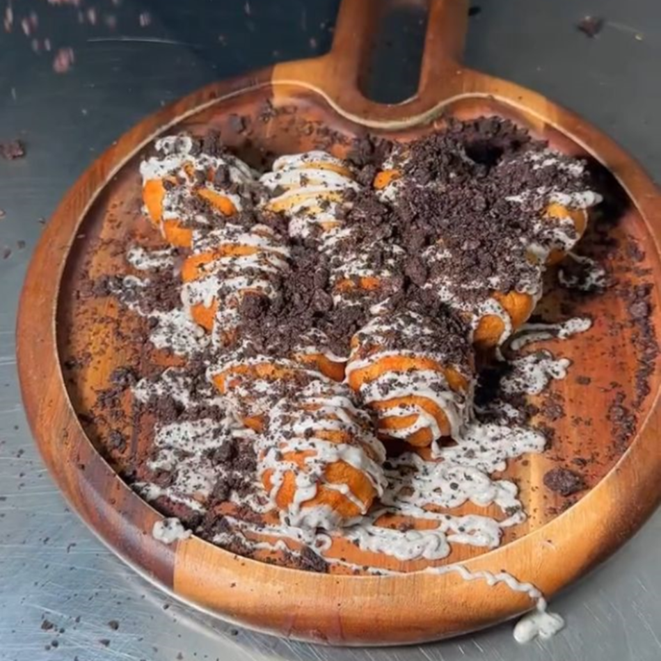 Cookie & Cream Churro Bites