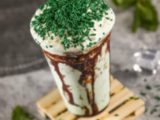 Mint Choco Chip Shake